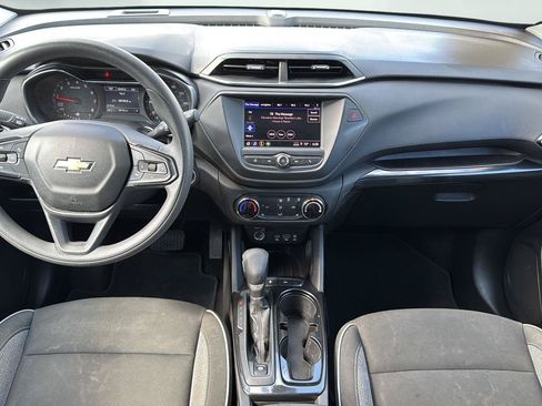 Used 2023 Chevrolet TrailBlazer LT FWD image 24