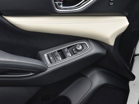 Used 2022 Subaru Ascent Limited w/ Technology Package image 11