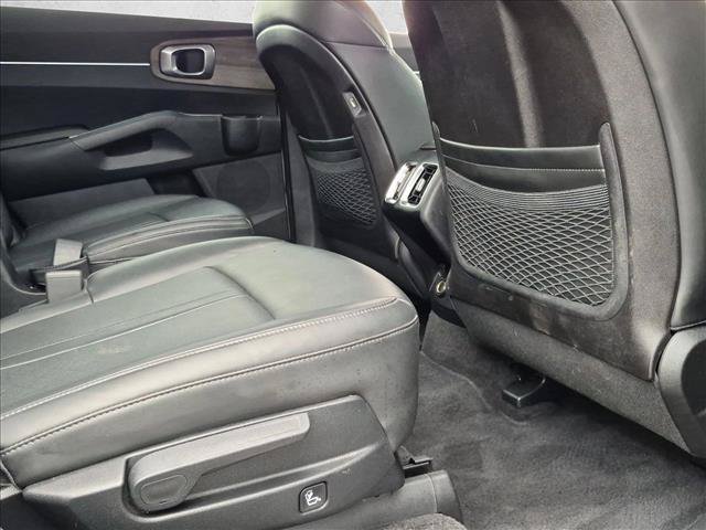 Used 2023 Kia Sorento EX w/ Panoramic Sunroof Package FWD image 29