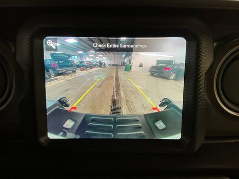 Used 2022 Jeep Gladiator Sport AWD/4WD image 24