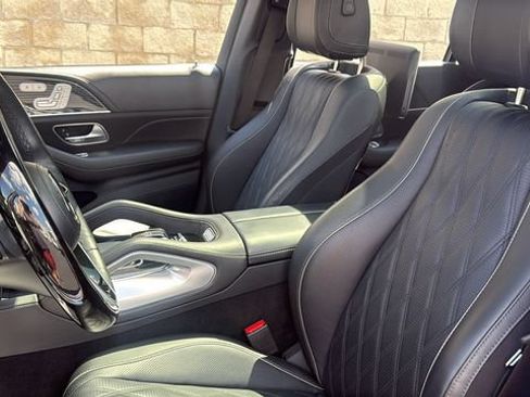 Certified 2024 Mercedes-Benz Maybach GLS 600 4MATIC image 32