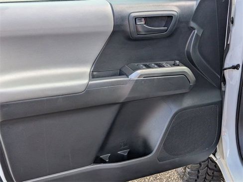 Used 2019 Toyota Tacoma SR5 image 18
