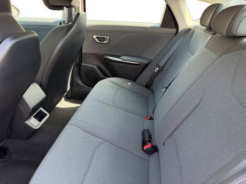 New 2025 Kia K4 LXS FWD image 14