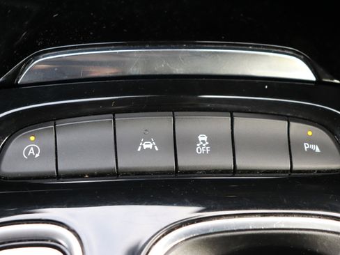 Used 2023 Buick Envision Preferred image 38