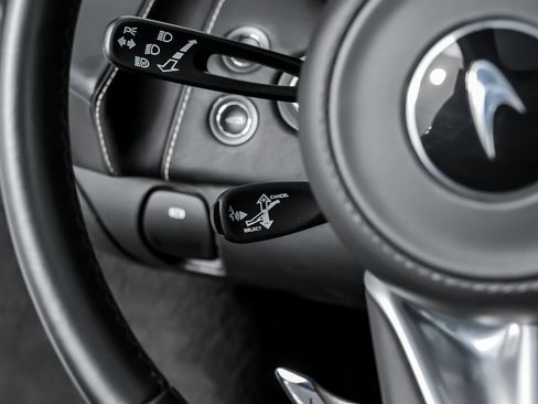 Used 2021 McLaren GT image 29