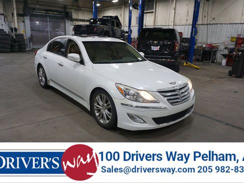 Used 2012 Hyundai Genesis 5.0 image 1
