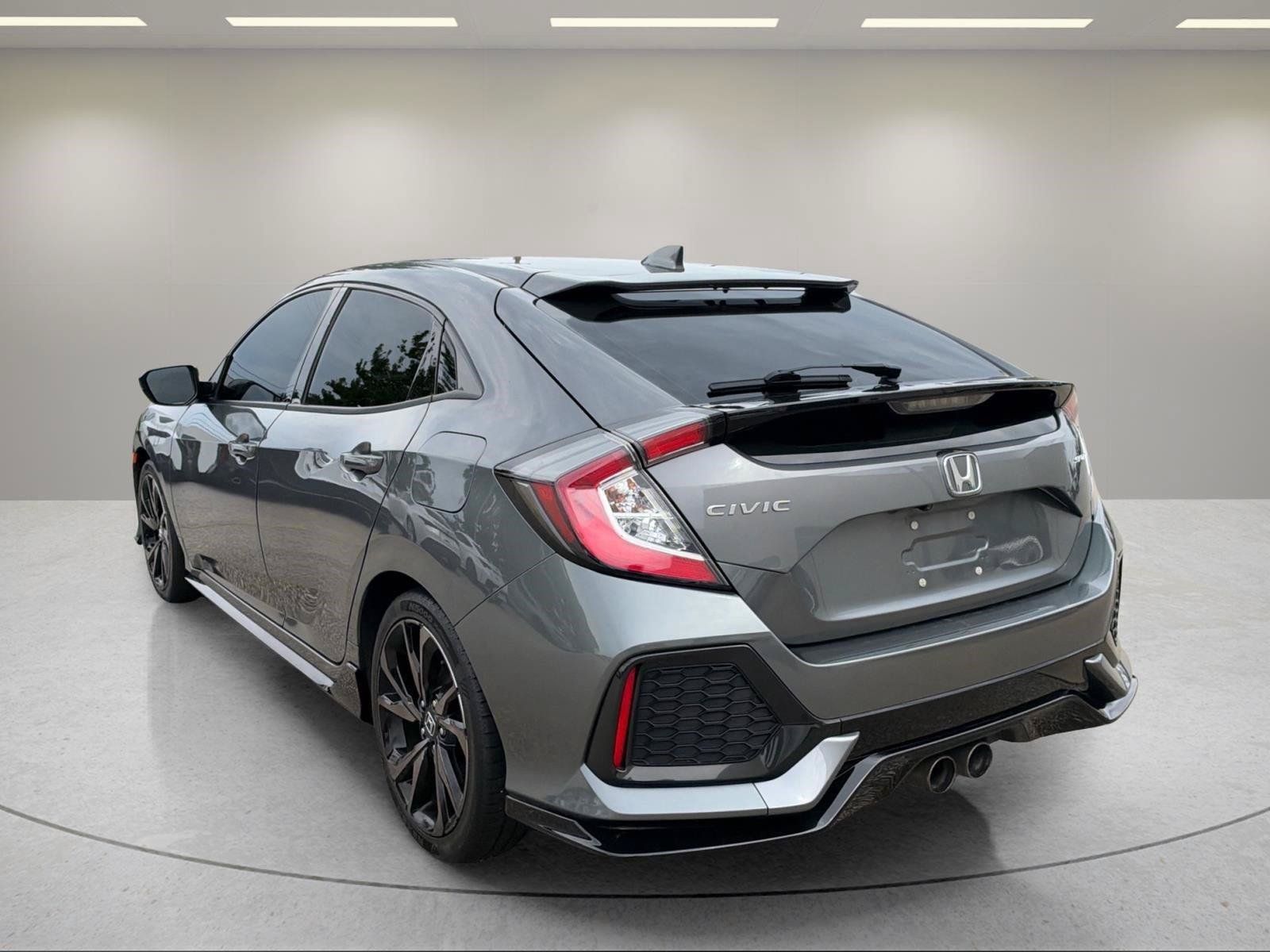Used 2018 Honda Civic Sport image 3