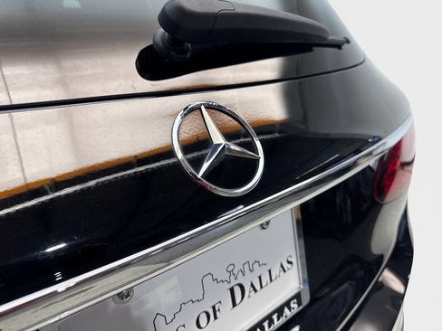 Used 2022 Mercedes-Benz GLC 300 w/ AMG Line image 21