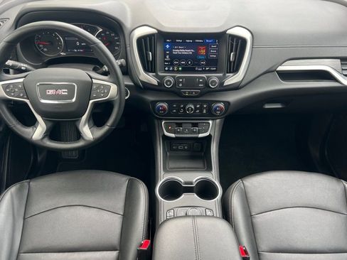 Used 2024 GMC Terrain SLT AWD/4WD image 10