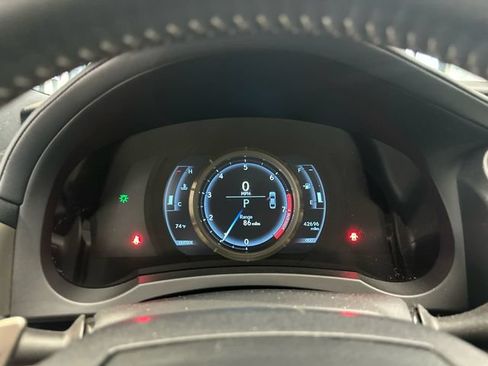Used 2016 Lexus IS 350 RWD image 19