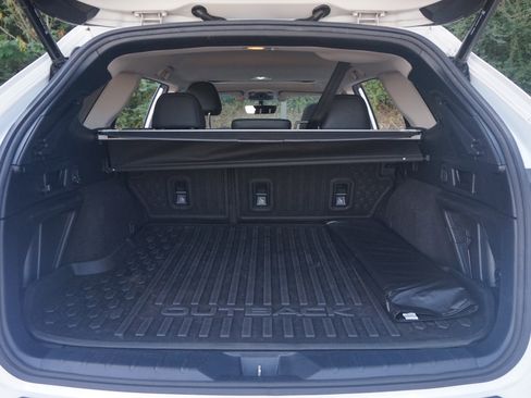 Used 2020 Subaru Outback Onyx Edition XT w/ Popular Package #2 image 19