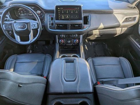 Used 2023 GMC Yukon XL SLT image 18