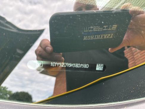 Used 2019 Chevrolet Corvette ZR1 RWD image 37