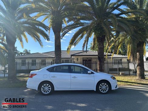 Used 2017 Nissan Sentra SV w/ Style Package image 2