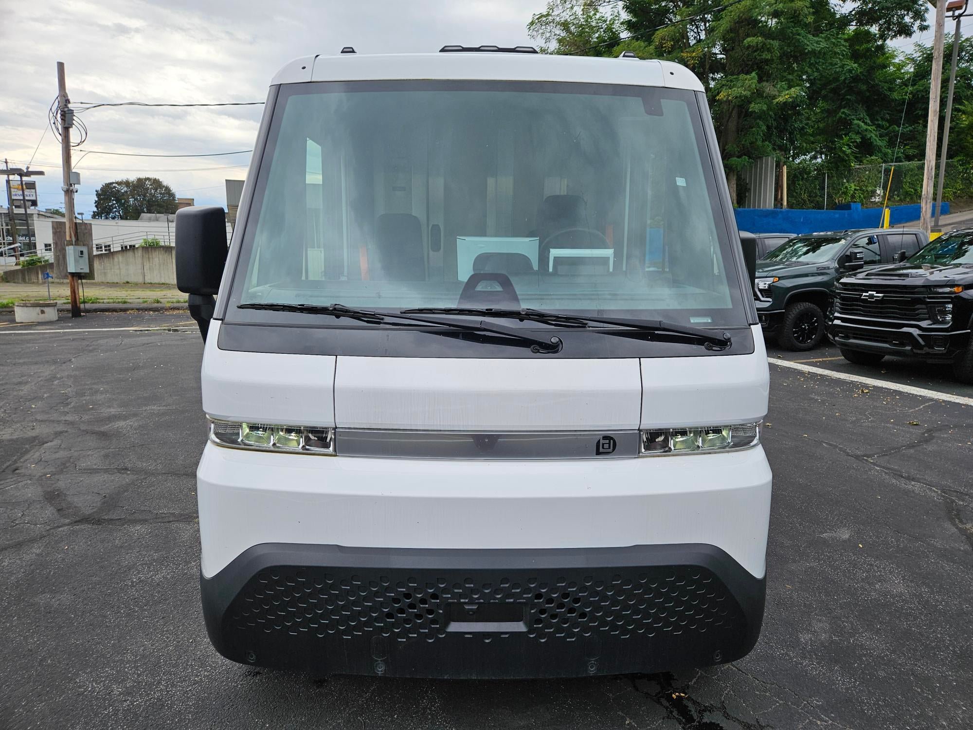 Used 2024 Chevrolet Brightdrop 600 w/ Commercial Equipment Package AWD/4WD image 2