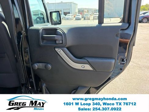 Used 2018 Jeep Wrangler Unlimited Sport w/ Connectivity Group AWD/4WD image 19