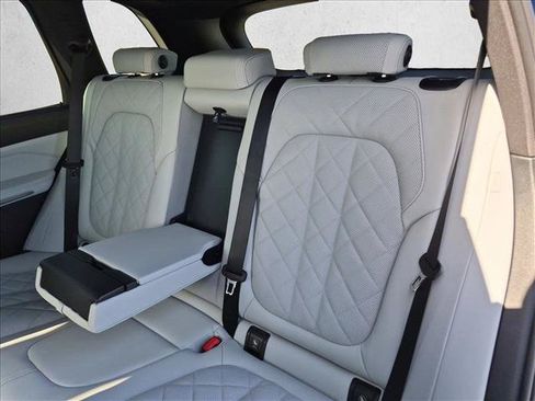 New 2026 BMW X5 xDrive40i AWD/4WD image 16