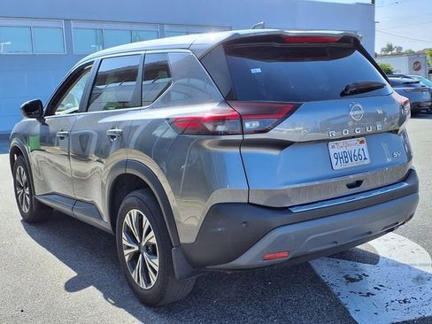 Used 2023 Nissan Rogue SV FWD image 3
