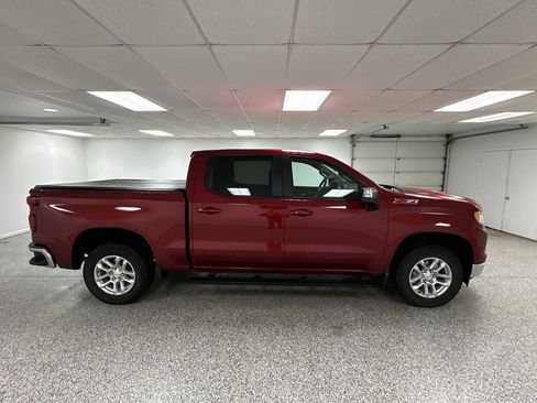 Used 2024 Chevrolet Silverado 1500 LT image 9