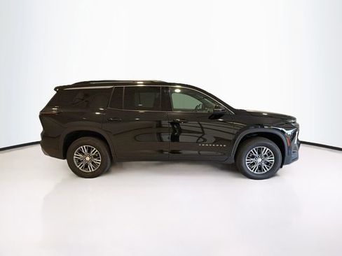 Certified 2025 Chevrolet Traverse LT image 8