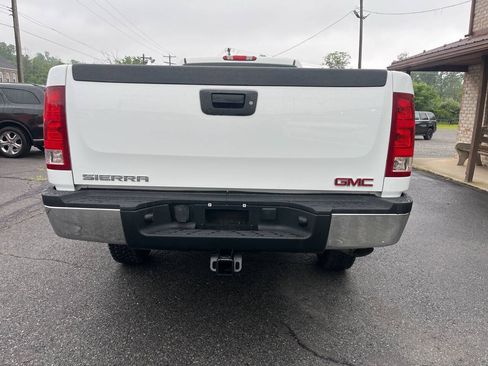 Used 2008 GMC Sierra 2500 W/T AWD/4WD image 7