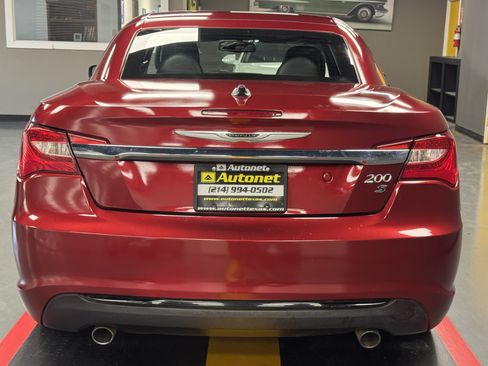 Used 2013 Chrysler 200 S FWD image 17