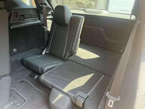 Used 2023 Mercedes-Benz GLE 450 4MATIC image 14