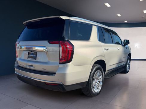 Used 2022 GMC Yukon SLT w/ SLT Premium Package image 5