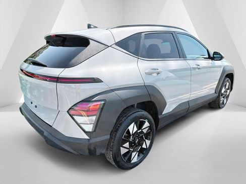 Used 2024 Hyundai Kona SEL AWD/4WD image 7