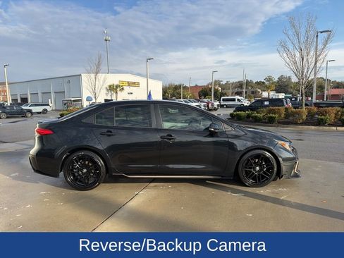 Used 2021 Toyota Corolla SE image 2