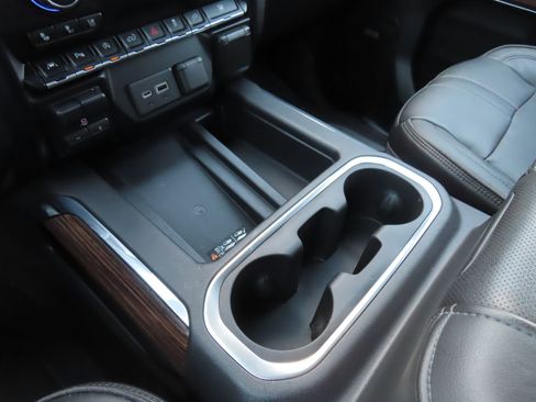Used 2019 Chevrolet Silverado 1500 High Country AWD/4WD image 29