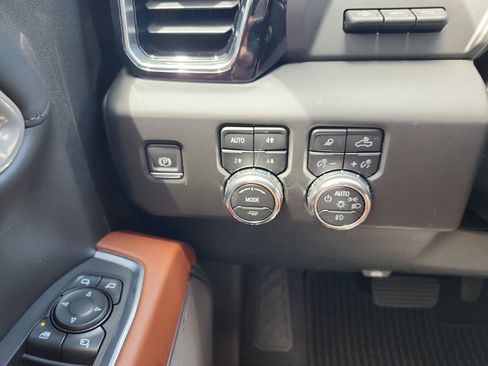 Certified 2026 GMC Sierra 1500 Denali Ultimate AWD/4WD image 28