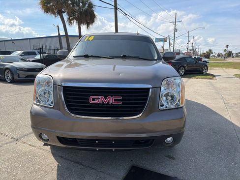 Used 2014 GMC Yukon SLE image 2
