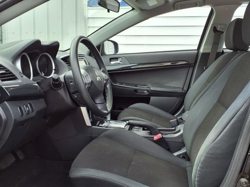 Used 2016 Mitsubishi Lancer ES image 8