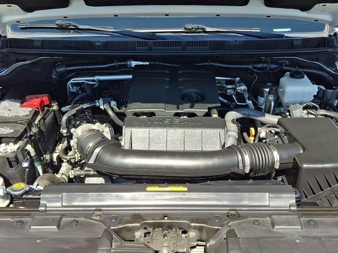 Certified 2024 Nissan Frontier SV w/ SV Convenience Package AWD/4WD image 28