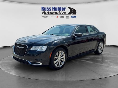 Used 2020 Chrysler 300 Touring L w/ Quick Order Package 22F AWD/4WD image 1