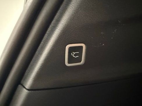 New 2026 Chrysler Pacifica Select FWD image 8