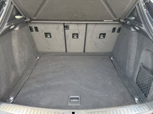 Used 2023 Porsche Macan w/ Premium Package Plus image 19