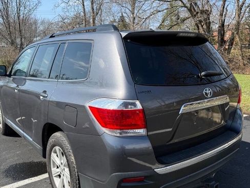 Used 2013 Toyota Highlander SE image 6