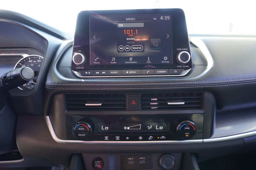 Certified 2025 Nissan Rogue SV FWD image 19