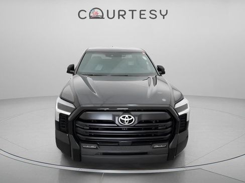 Used 2025 Toyota Tundra SR5 w/ SR5 Convenience Package RWD image 34