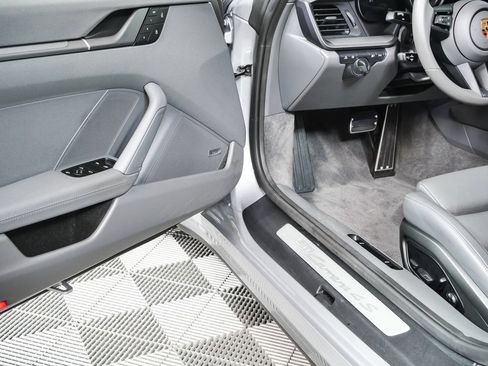 Certified 2024 Porsche 911 Carrera 4S AWD/4WD image 8