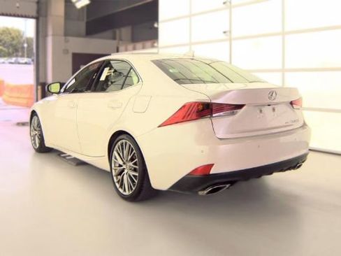 Used 2018 Lexus IS 300 AWD image 2