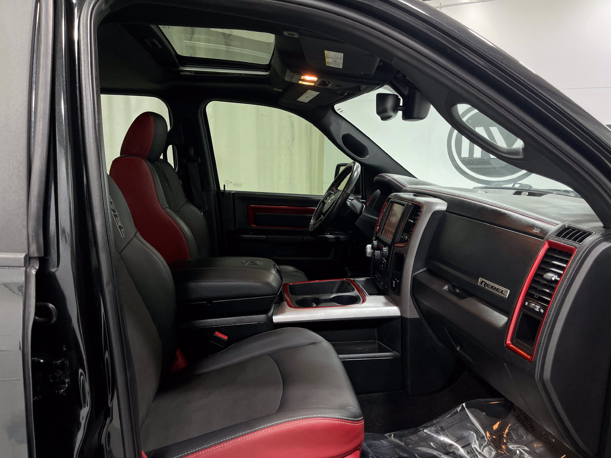 Used 2017 RAM 1500 Rebel w/ Luxury Group AWD/4WD image 31