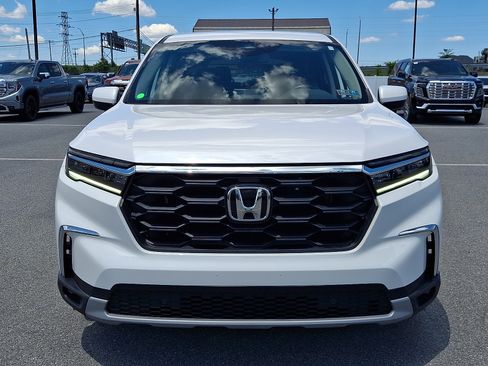 Used 2025 Honda Pilot EX-L image 2