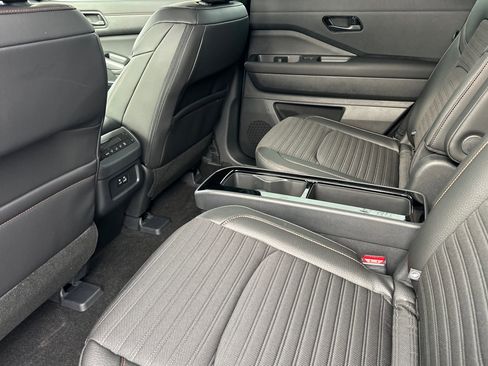 New 2025 Nissan Pathfinder Rock Creek image 12