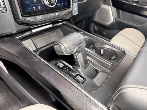 Used 2022 Ford F150 Lightning Platinum AWD/4WD image 21