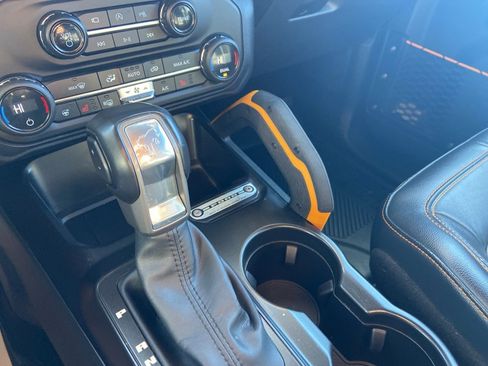 Used 2021 Ford Bronco Badlands image 16