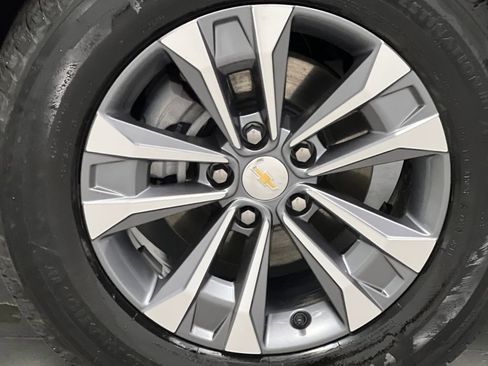 Used 2026 Chevrolet Equinox LT FWD image 60