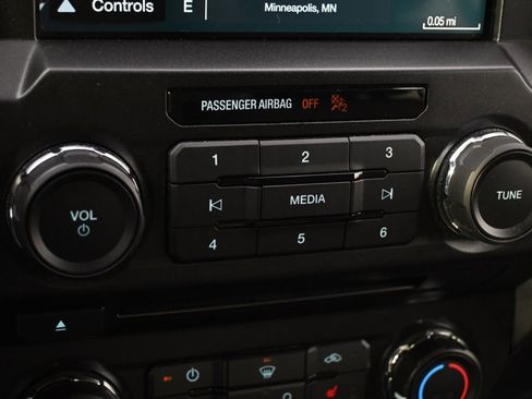 Used 2018 Ford F150 XLT w/ Equipment Group 302A Luxury image 30